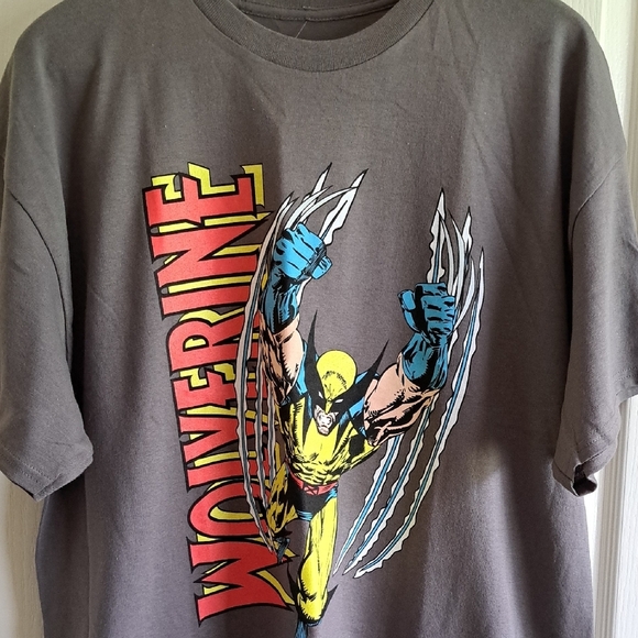 Gray Wolverine Graphic T-Shirt - Picture 3 of 10